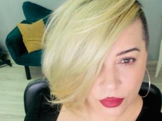 AlessiaBliss - Live sex cam - 18622894
