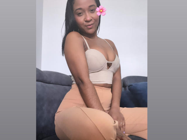 MelanyScoth - Live sex cam - 19744238