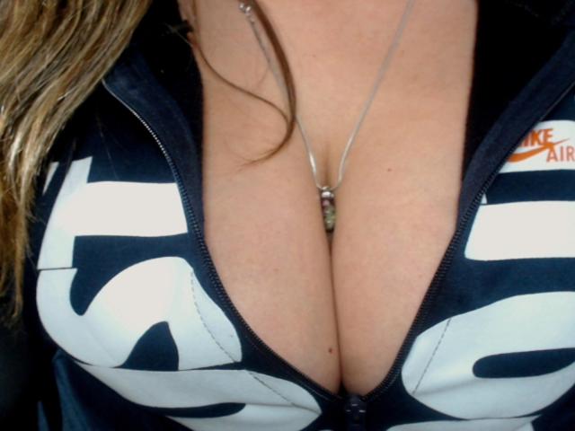 GilliSkquirtty - Porno na żywo i seks kamera - 22178785
