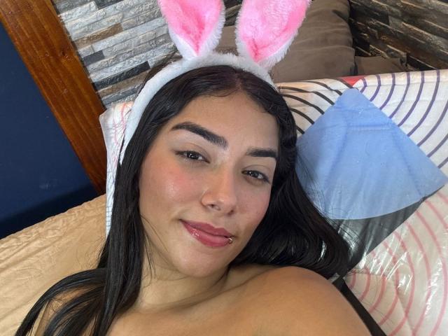 SharonKlart - Live Sex Cam - 23596637