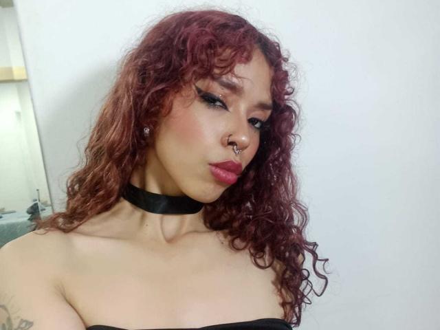 AteneaGrey - Élő pornó és szexkamera - 25877785