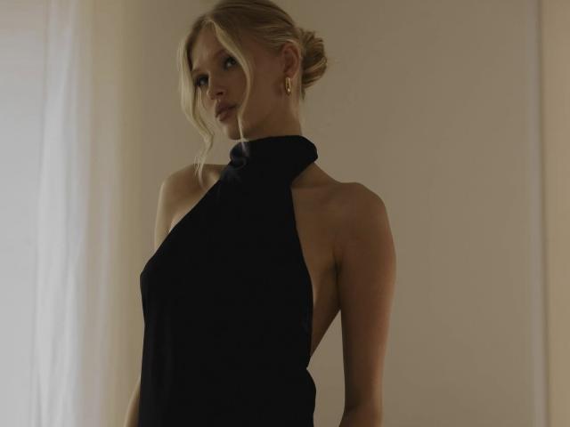 TheHottestBlonde - Élő pornó és szexkamera - 26024209