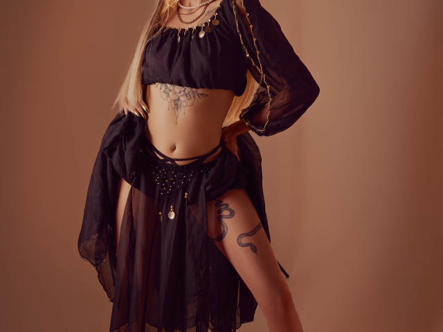 OliviaMonroe - Live sex cam - 26404441